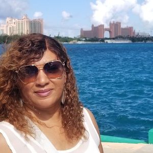 Meet your Posher, Rene